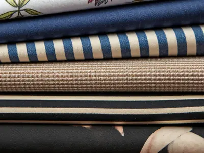 Varias telas apiladas