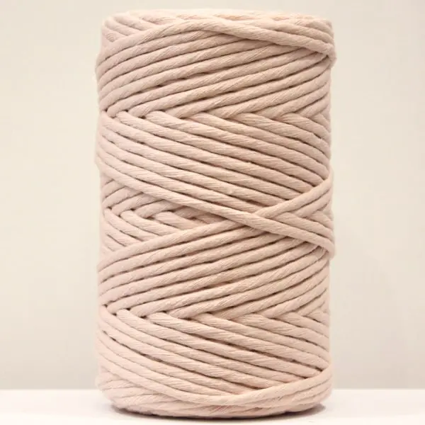 Hilo de algodón peinado para macramé color rosa claro