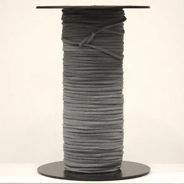 Goma sanitaria suave para mascarillas en color gris oscuro. Ancho 3mm.