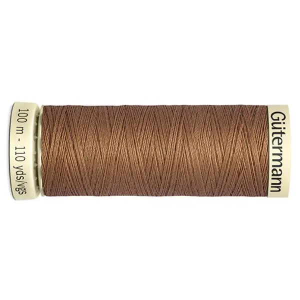 Bobina de 100 m de hilo coselotodo marrón  (ref 842) de Gütermann