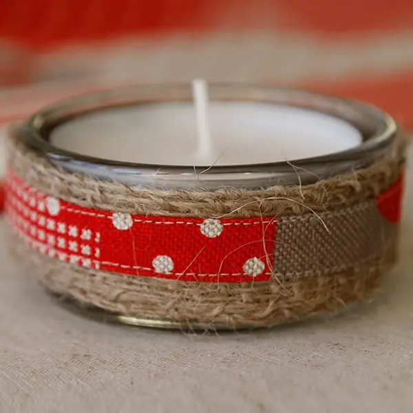 Completa la decoración de la mesa con este portavela de 7 cm de diámetro