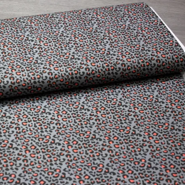 Leopardo Coral — vista 3