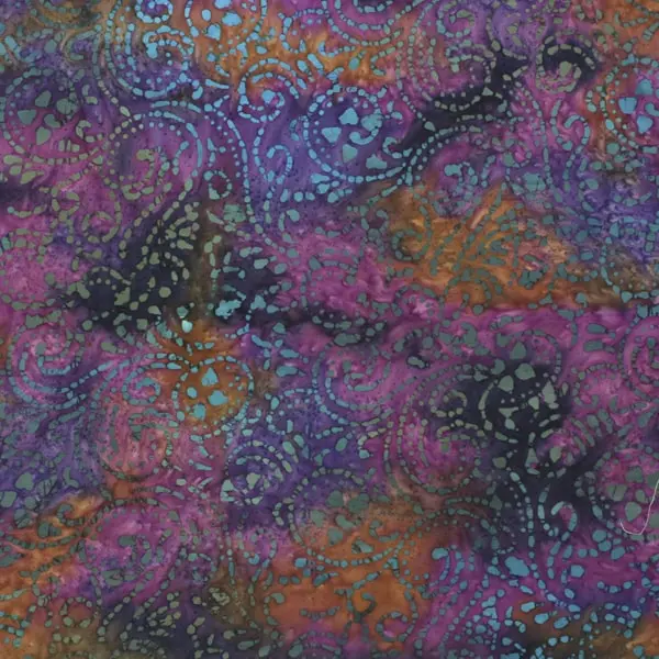 Batik de base color lila estampada con colores azules y mostaza