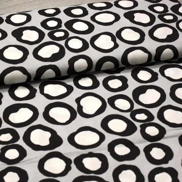 Lips Contrast — vista 3