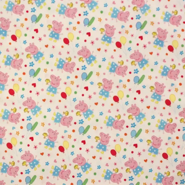 La famosa cerdita Peppa junto a globos, flores y corazones