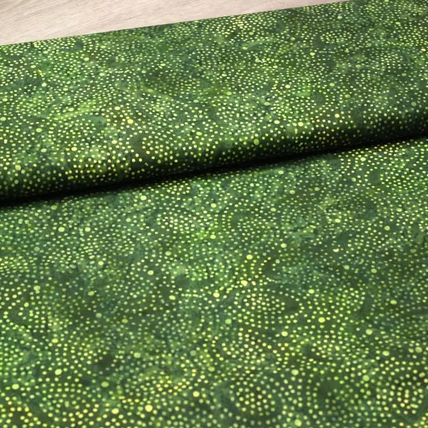 Bali Verde, Batik en tonos verdes estampada con topitos en color amarillo. — vista 3