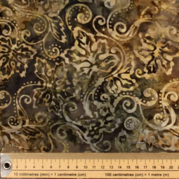 Filigranas Tierra, Batik de Marcus Fabrics con filigranas color tierra — vista 2