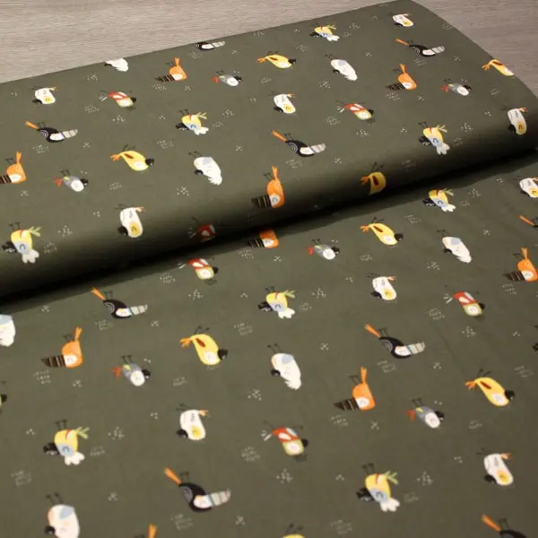 Pajaritos Verde , Tela Verde Oscuro estampada con diferentes tipos de pájaros — vista 3