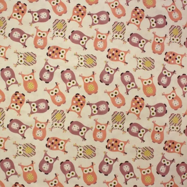 Búhos, Tela estampada con simpáticos búhos con el fondo crudo