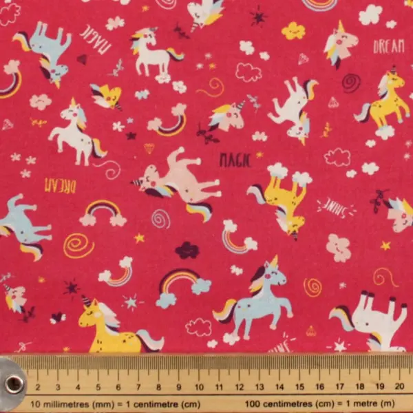 Unicornios, Unicornios y arcoiris sobre fondo color fucsia — vista 2