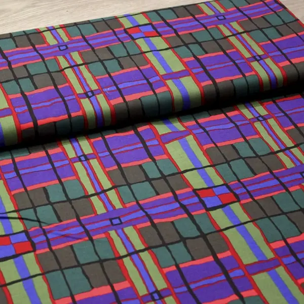 Algodón patchwork Kaffe Fassett Checkmate Dark cuadros negros de 110cm - Vista del lomo enrollado