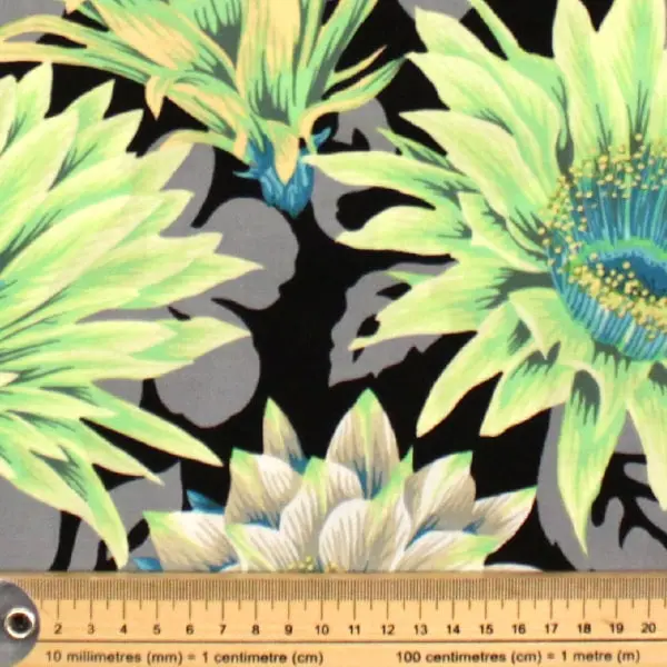 Algodón patchwork Kaffe Fassett Cactus Contrast con flores y hojas verdes de 110cm - Detalle de la textura y escala de medida