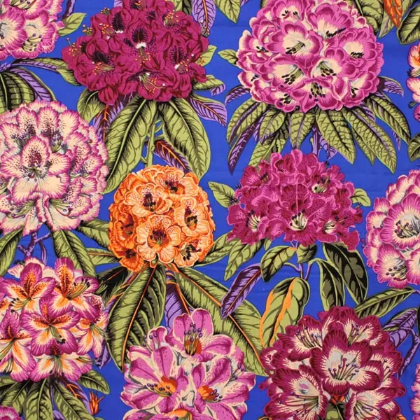 Algodón patchwork Kaffe Fassett Rhododendron Magenta con diseño floral verde de 110cm - Vista general