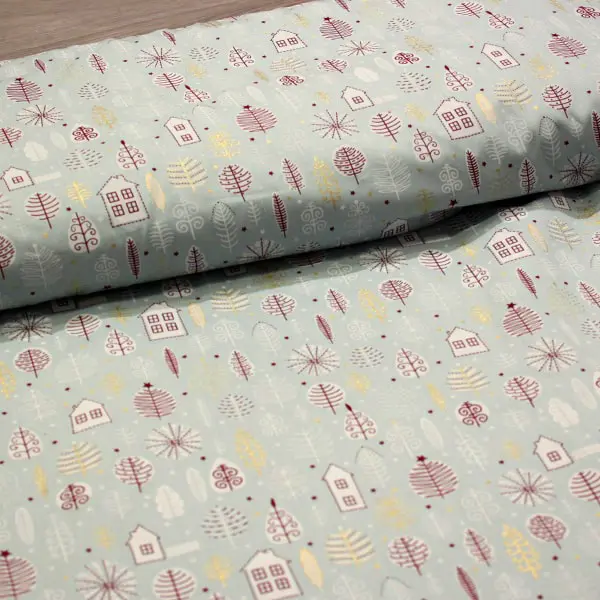 Mint Casitas, Tela de Navidad con fondo menta estampada con casitas blancas y detalles dorados — vista 3