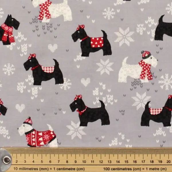 Scottie Friends, Tela de Greta Lynn con motivos navideños y perritos-colección Knit & Caboodle — vista 2
