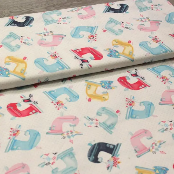 Maquinas Coser, Tela estampada con máquinas de coser de diferentes colores — vista 3