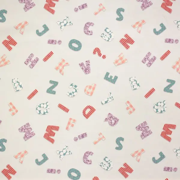 Hippie Letras, Letras del abecedario imitando el estilo patchwork — vista 1