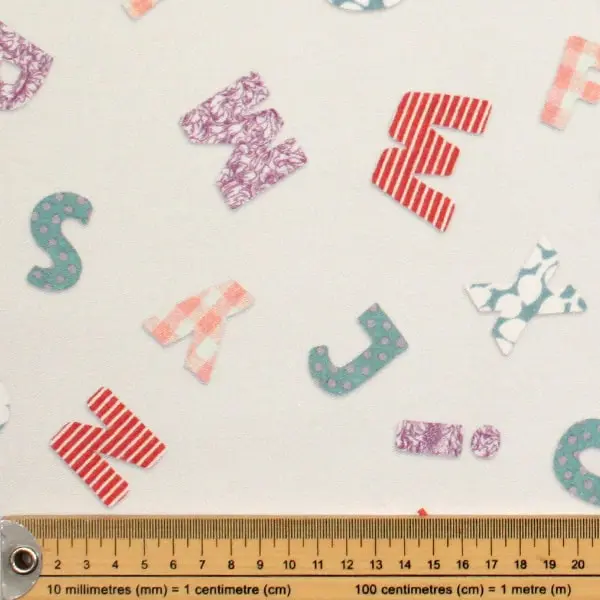 Hippie Letras, Letras del abecedario imitando el estilo patchwork — vista 2