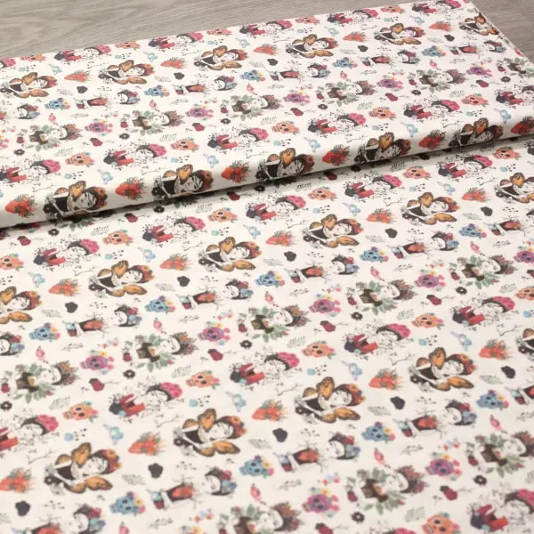 Frida Kahlo, Tela de fondo blanco estampada con imágenes de Frida Kahlo.  — vista 3