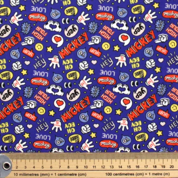 Mickey Letras, Iconos y palabras relacionadas con el mundo de Mickey, sobre fondo azul — vista 2