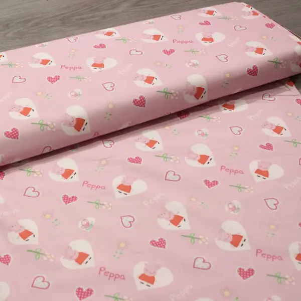 Peppa Pig Love, La cerdita Peppa Pig rodeada de corazones sobre fondo rosa — vista 3