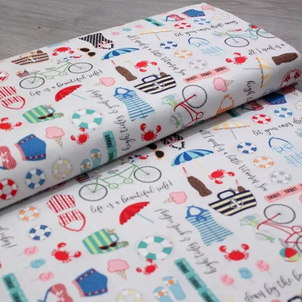 Verano Playa, Tela con motivos veraniegos inspirados en la playa sobre un fondo gris perla — vista 3